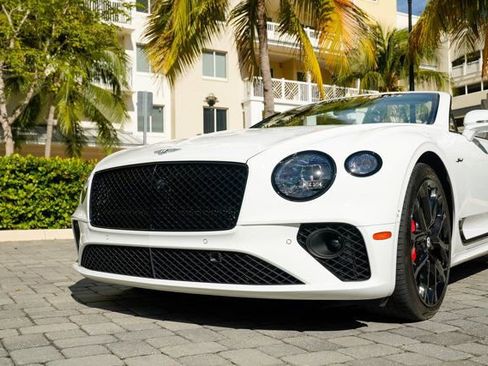 Used 2024 Bentley Continental GT Speed image 43