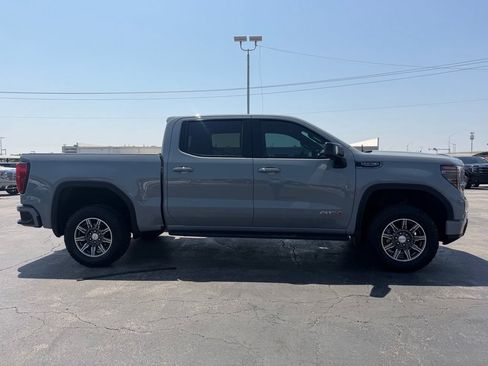 Used 2024 GMC Sierra 1500 AT4 w/ Technology Package AWD/4WD image 22