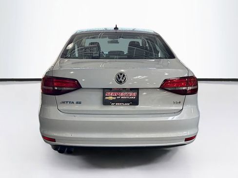 Used 2018 Volkswagen Jetta SE FWD image 7