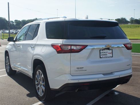 Used 2021 Chevrolet Traverse Premier image 19