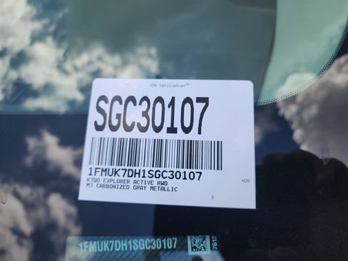 New 2025 Ford Explorer Active image 10