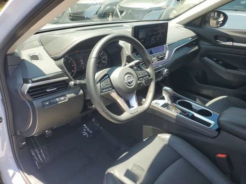 Certified 2025 Nissan Altima 2.5 SR w/ SR Premium Package FWD image 15