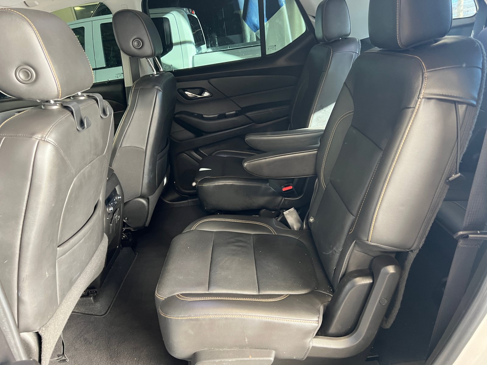 Used 2021 Chevrolet Traverse Premier w/ Redline Edition FWD image 25
