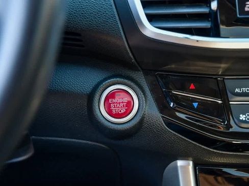 Used 2016 Honda Accord Touring image 21