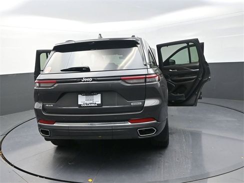 New 2025 Jeep Grand Cherokee Overland w/ Luxury Tech Group IV image 30