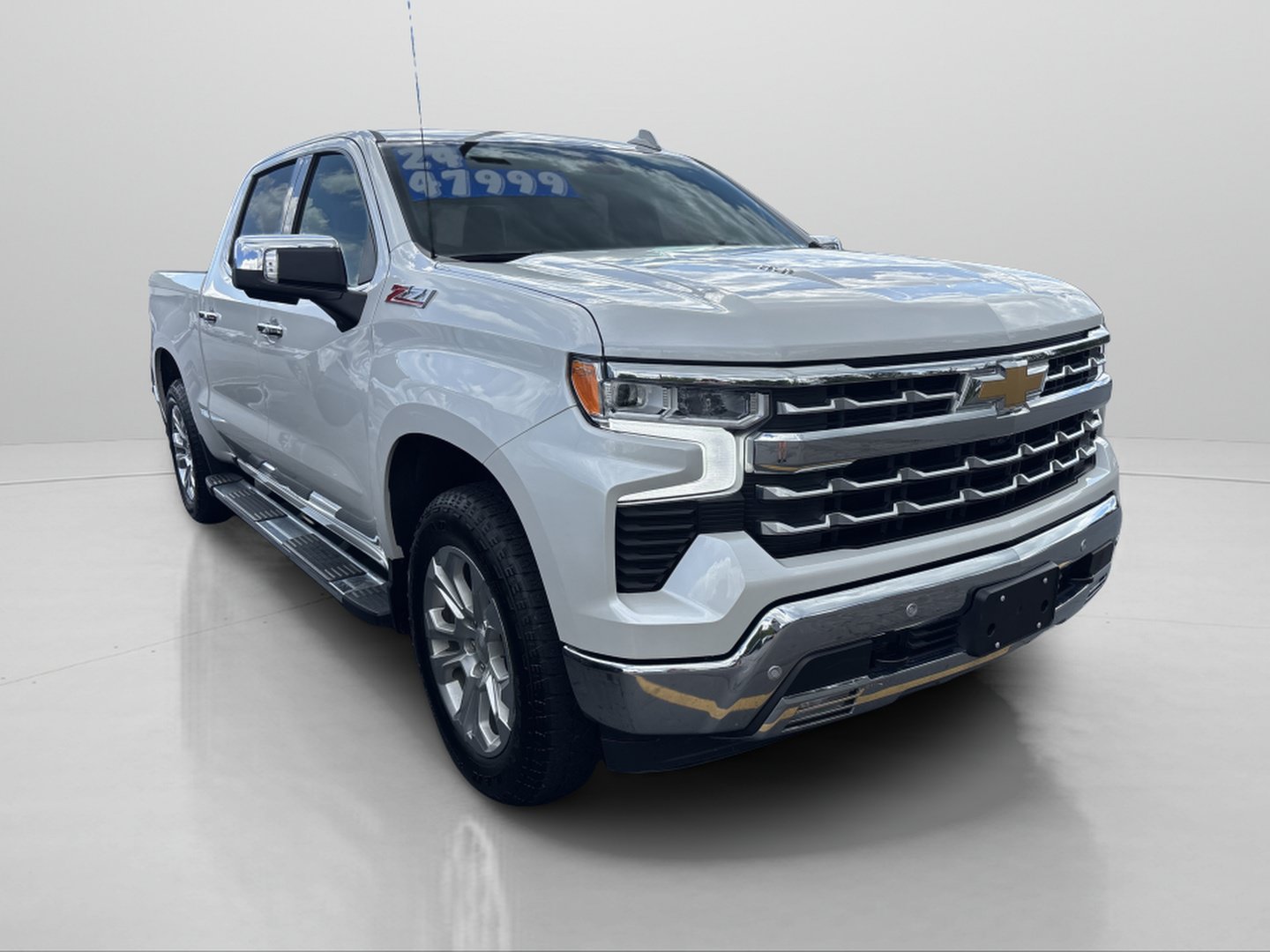 Used 2024 Chevrolet Silverado 1500 LTZ w/ LTZ Premium Package AWD/4WD image 6