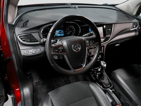 Used 2022 Buick Encore Preferred w/ Safety Package image 16