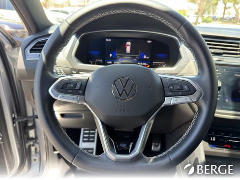 Used 2023 Volkswagen Tiguan SE R-Line FWD image 15