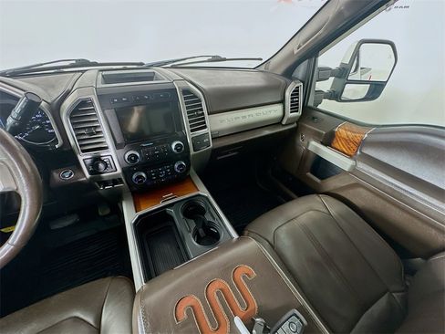 Used 2017 Ford F250 King Ranch w/ King Ranch Ultimate Package image 11