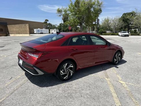 New 2025 Hyundai Elantra SEL FWD image 10