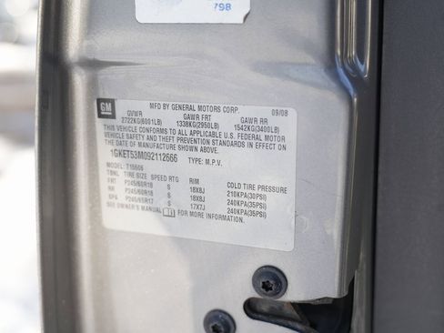 Used 2009 GMC Envoy Denali w/ Sun And 6-Disc Cd Package image 52