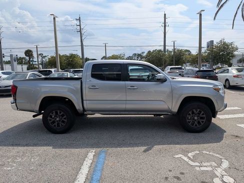 Used 2023 Toyota Tacoma SR5 AWD/4WD image 7