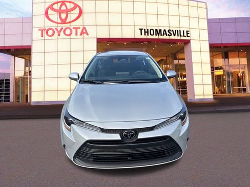 Used 2026 Toyota Corolla LE FWD image 2
