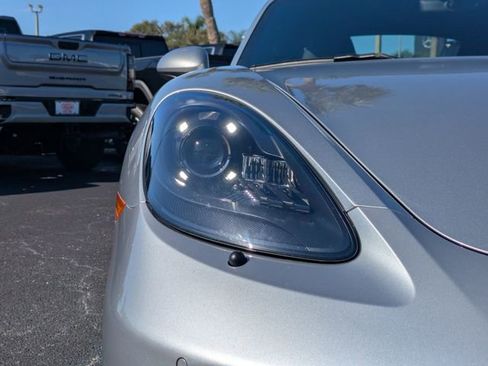 Used 2022 Porsche 718 Cayman GTS RWD image 9