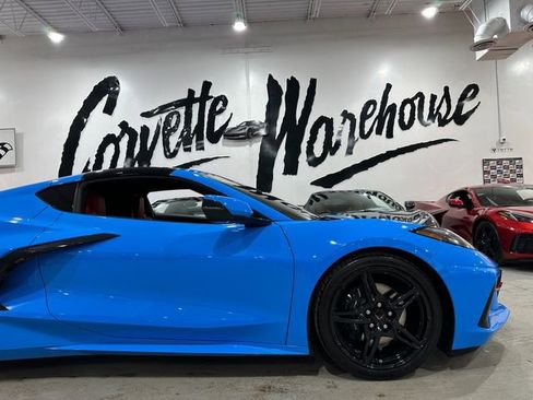 Used 2021 Chevrolet Corvette Stingray Coupe w/ Engine Appearance Package image 5