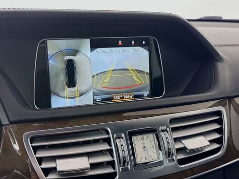 Used 2016 Mercedes-Benz E 400 E 400 4MATIC w/ PANO ROOF image 15
