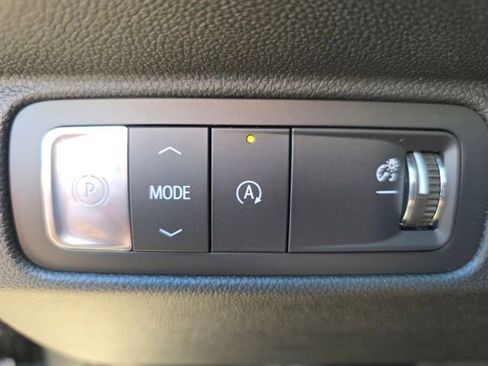 New 2026 Chevrolet Traverse LT w/ Midnight/Sport Edition image 5