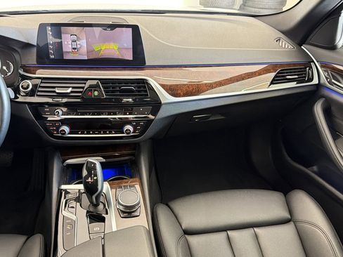 Used 2019 BMW 530e xDrive AWD/4WD image 29