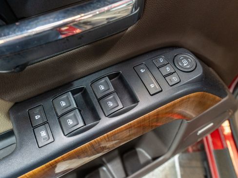 Used 2018 GMC Sierra 1500 SLT image 16