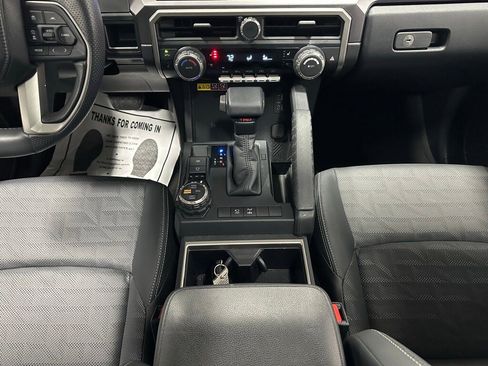 Used 2025 Toyota 4Runner TRD Off-Road Premium image 38