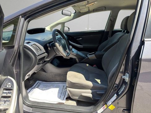 Used 2014 Toyota Prius Three FWD image 9