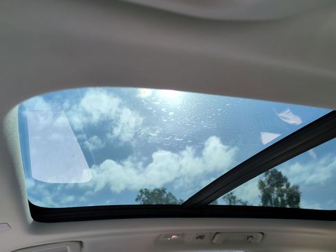 New 2026 Volvo XC60 B5 Ultra w/ Climate Package image 18