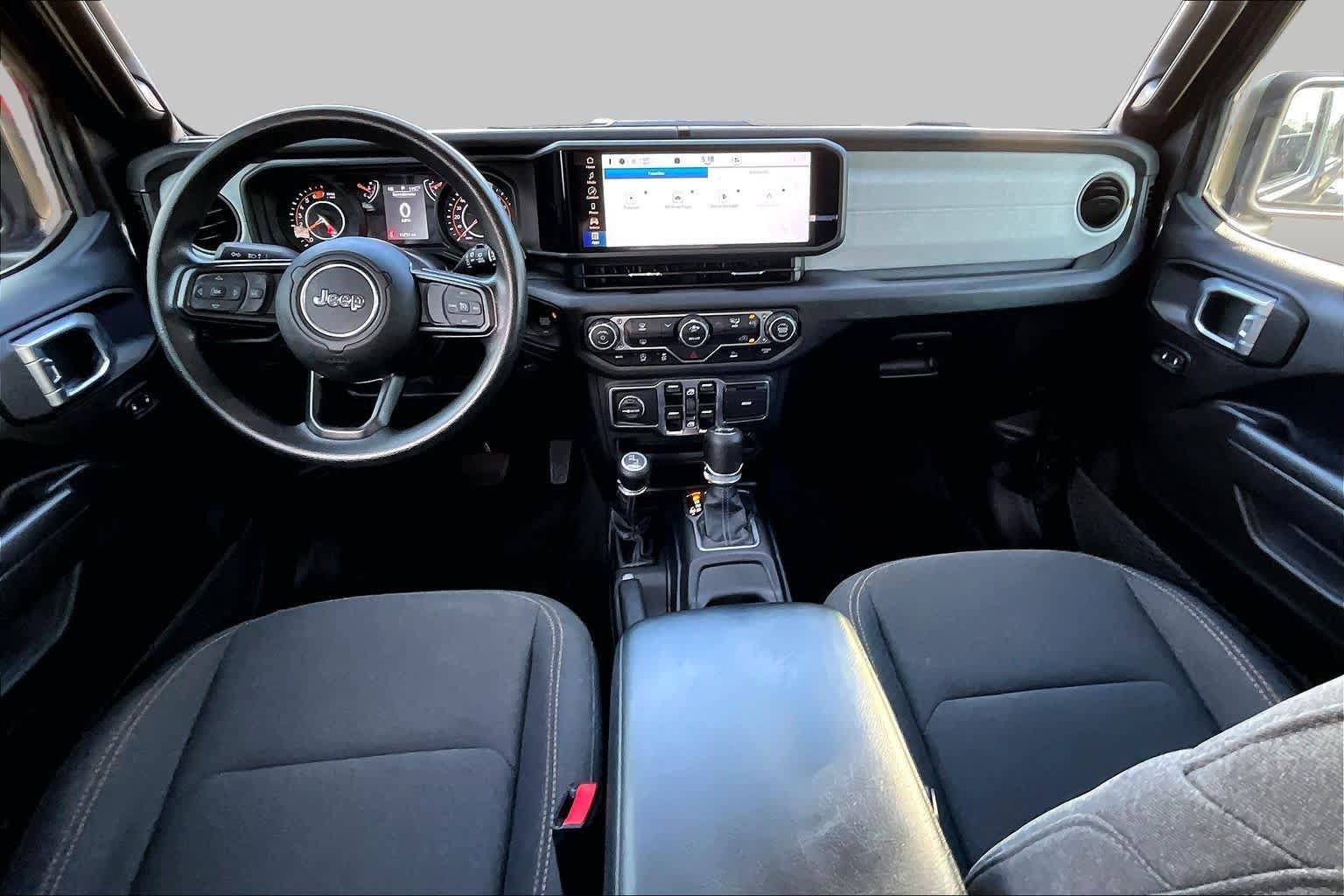 Used 2025 Jeep Wrangler Unlimited Sport AWD/4WD image 16