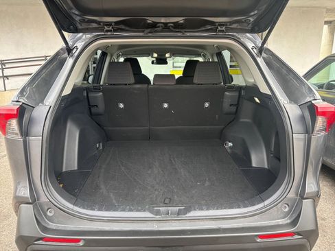 Used 2025 Toyota RAV4 LE image 27