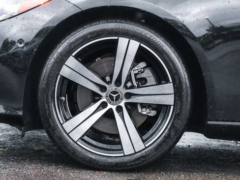 Used 2025 Mercedes-Benz C 300 4MATIC Sedan image 17
