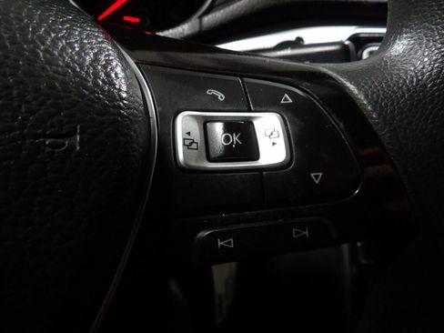 Used 2018 Volkswagen Passat 2.0T S image 17