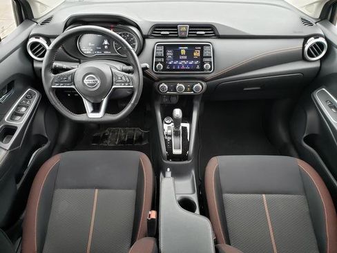 Used 2021 Nissan Versa SR image 15