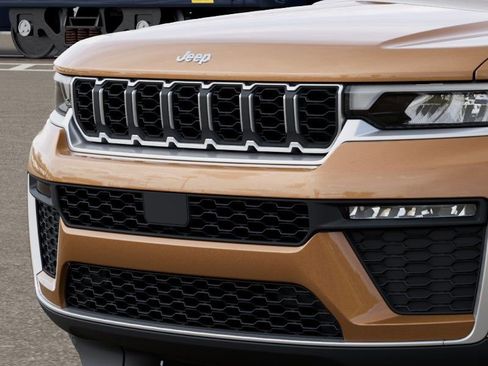New 2026 Jeep Grand Cherokee L Limited RWD image 11