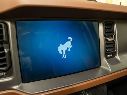 Used 2024 Ford Bronco Outer Banks image 12