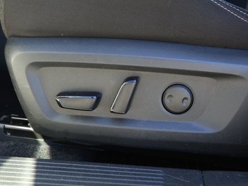 Used 2024 Nissan Rogue SV image 21