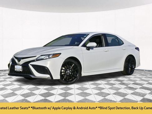 Used 2023 Toyota Camry XSE image 2