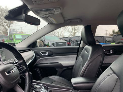 Used 2022 Jeep Compass Latitude w/ Convenience Group image 12