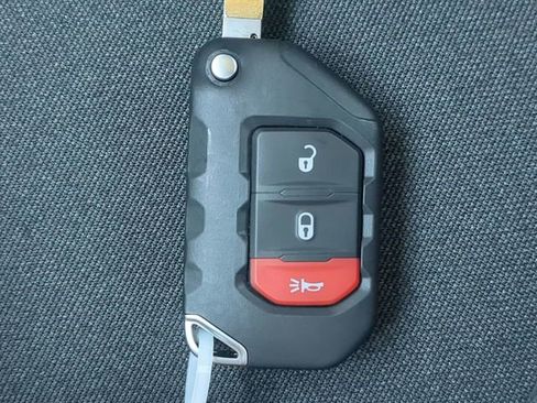 New 2026 Jeep Gladiator Sport image 31