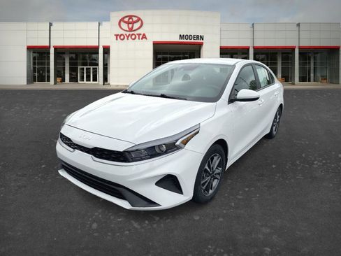 Used 2023 Kia Forte LXS FWD image 1