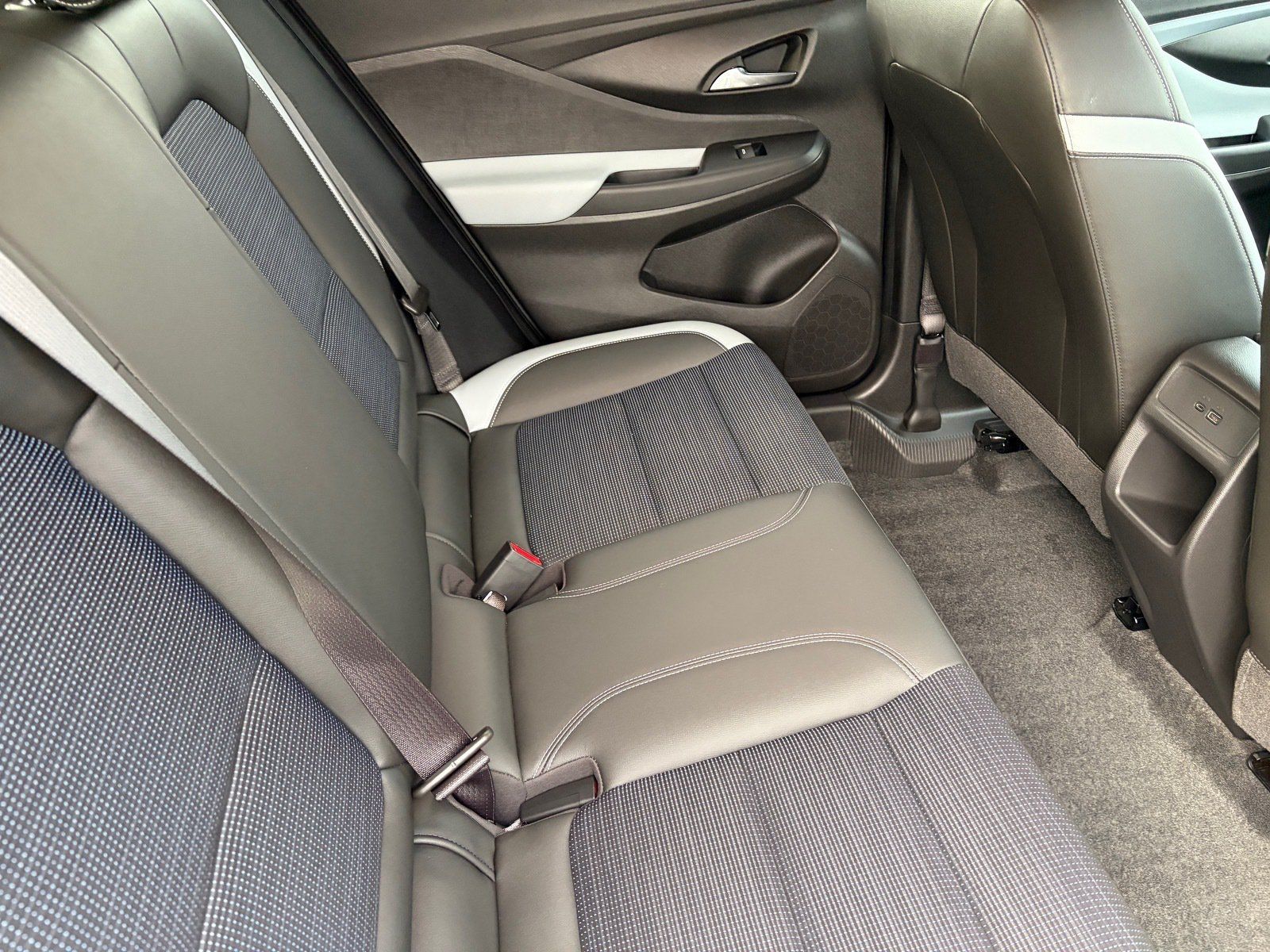 Used 2024 Buick Envista Preferred w/ Convenience I Package FWD image 12
