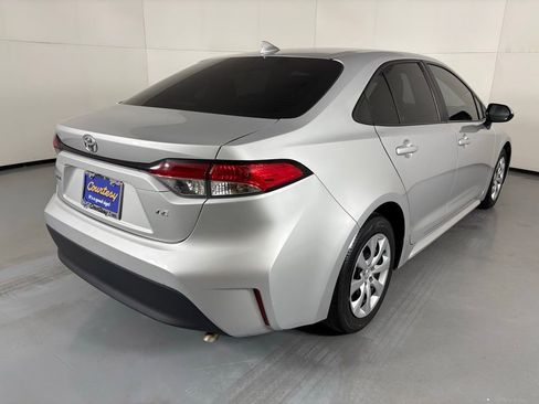 Used 2023 Toyota Corolla LE FWD image 8
