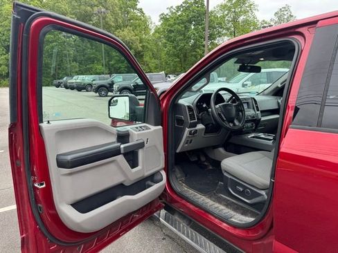 Used 2018 Ford F150 XLT w/ Equipment Group 301A Mid AWD/4WD image 14