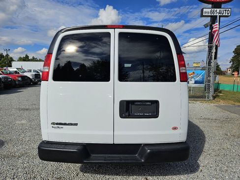 Used 2020 Chevrolet Express 3500 LS image 4