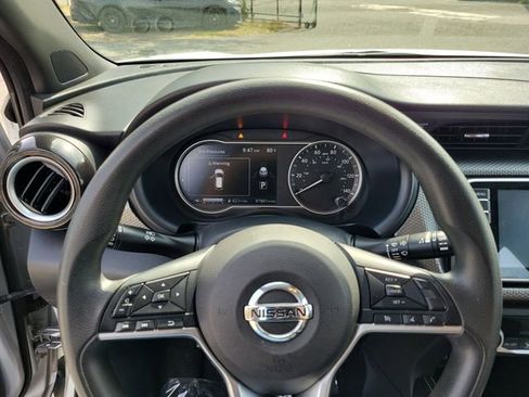 Used 2020 Nissan Kicks SV image 17