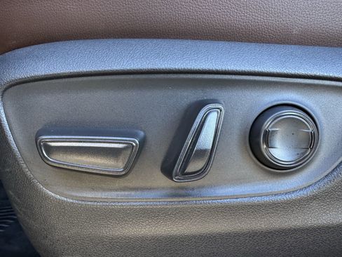 Used 2025 Toyota Land Cruiser image 28