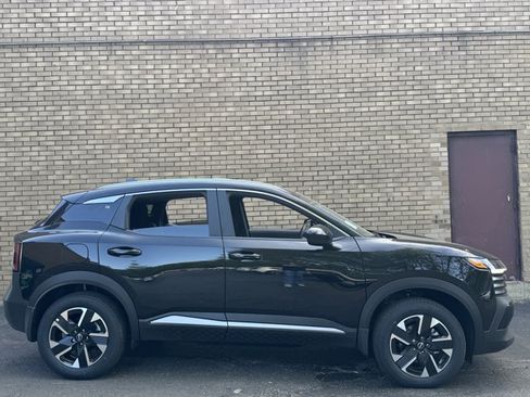 New 2026 Nissan Kicks SV w/ SV Premium Package AWD/4WD image 6