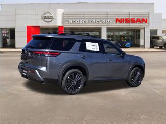 New 2026 Nissan Pathfinder SL w/ SL Premium Package FWD video 3