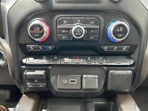 Used 2020 GMC Sierra 1500 SLT w/ SLT Premium Package AWD/4WD image 29