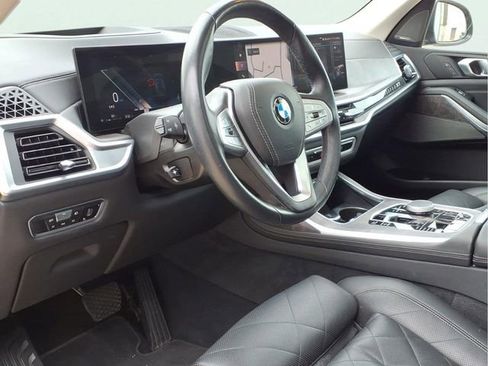 Used 2023 BMW X7 xDrive40i w/ Premium Package AWD/4WD image 10