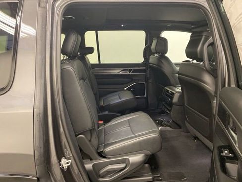 New 2026 Jeep Grand Wagoneer Limited w/ Premium Group II image 30