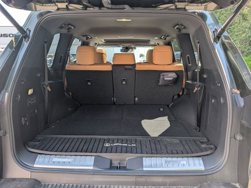 Used 2024 Lexus LX 600 4WD w/ Appearance Package image 12